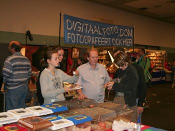 Bij de infostand werd veel informatie uitgewisseld